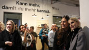 jeden Tag illustre Gäste, zum Auftakt am 20.10.2018 kam z.B. Caro Daur (re.) (©Foto:Martin Schmitz)